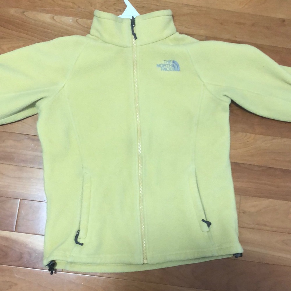 Women’s size small North Face Pull over